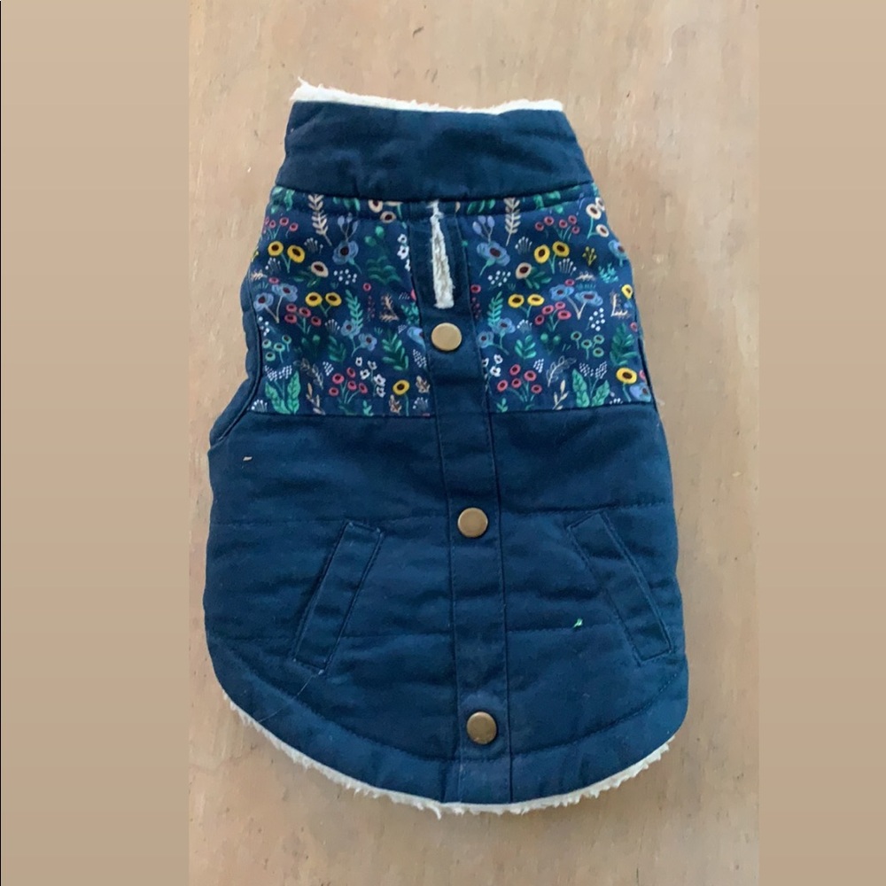 Dog coat with floral pattern & fuzzy liner-size XS